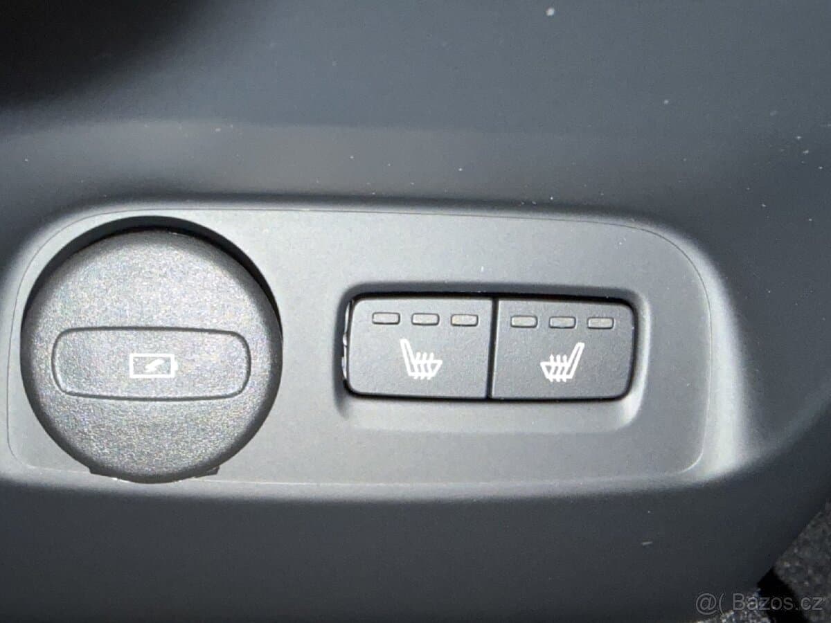 2023 Volvo C40 - 14
