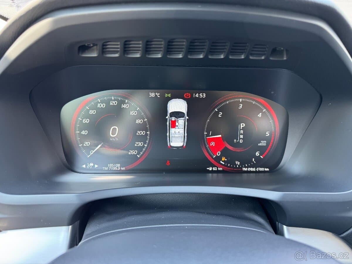 2017 Volvo XC90 - 14