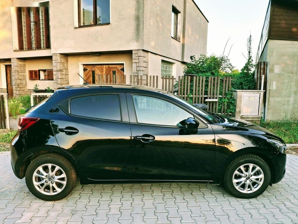 2015 Mazda 2 - 14
