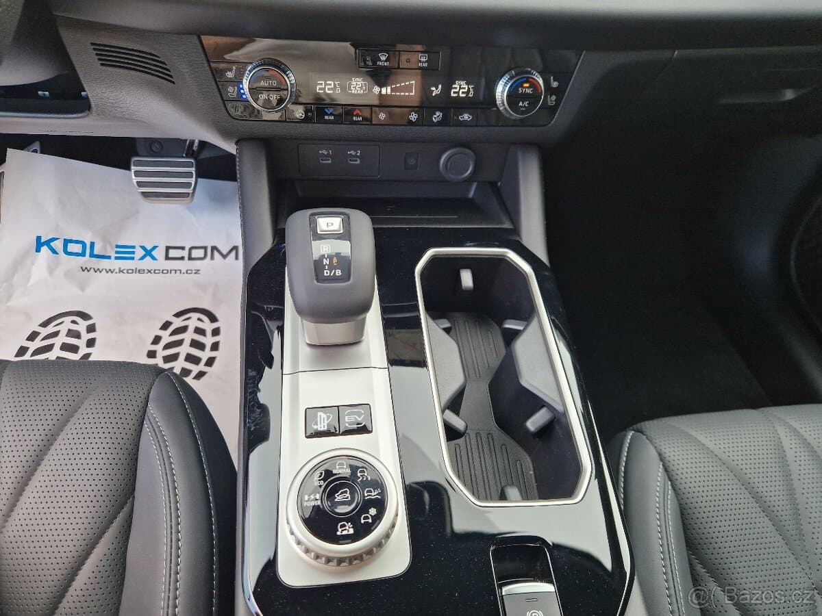 2026 Mitsubishi OUTLANDER - 14