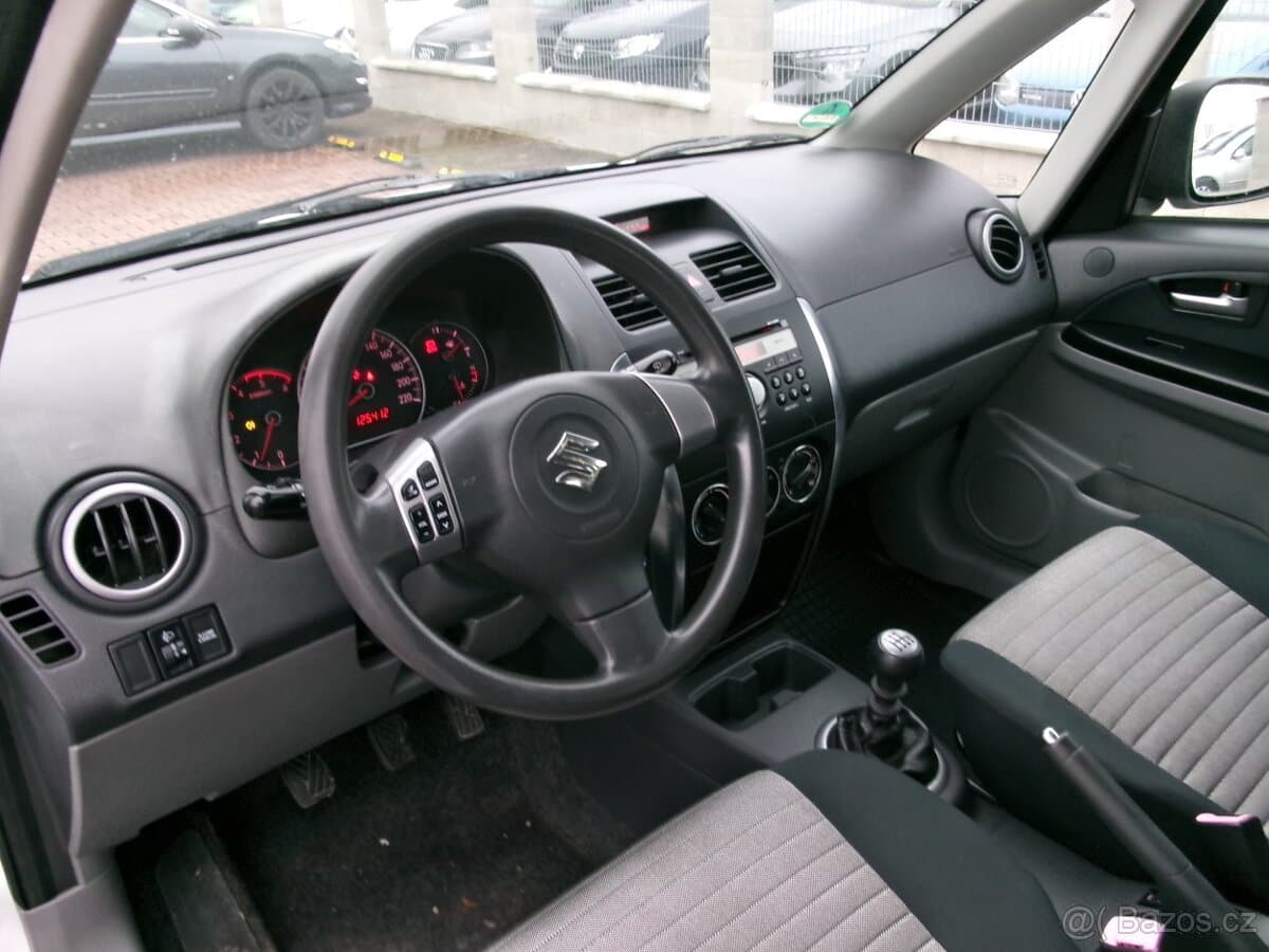 2009 Suzuki SX4 - 14