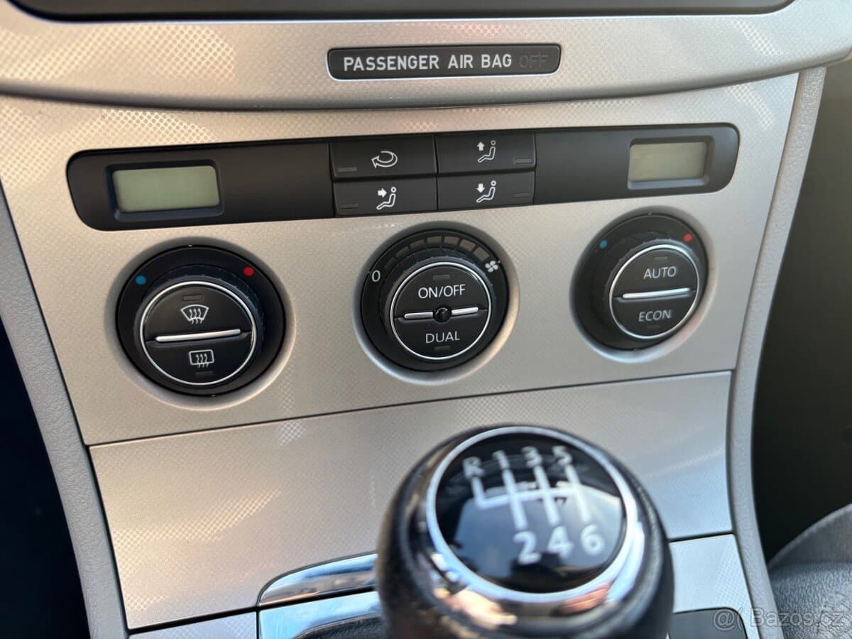 Volkswagen PASSAT - 14