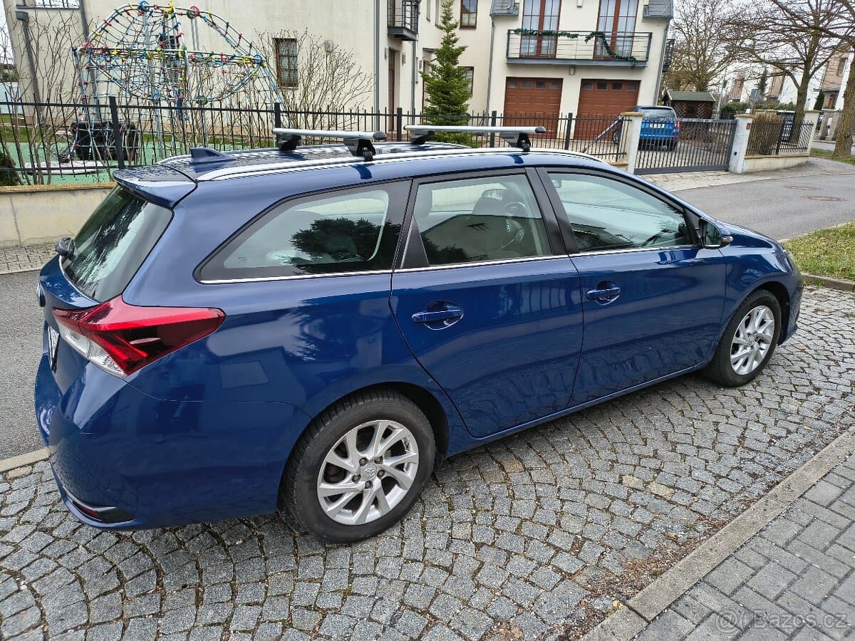 2017 Toyota AURIS - 14