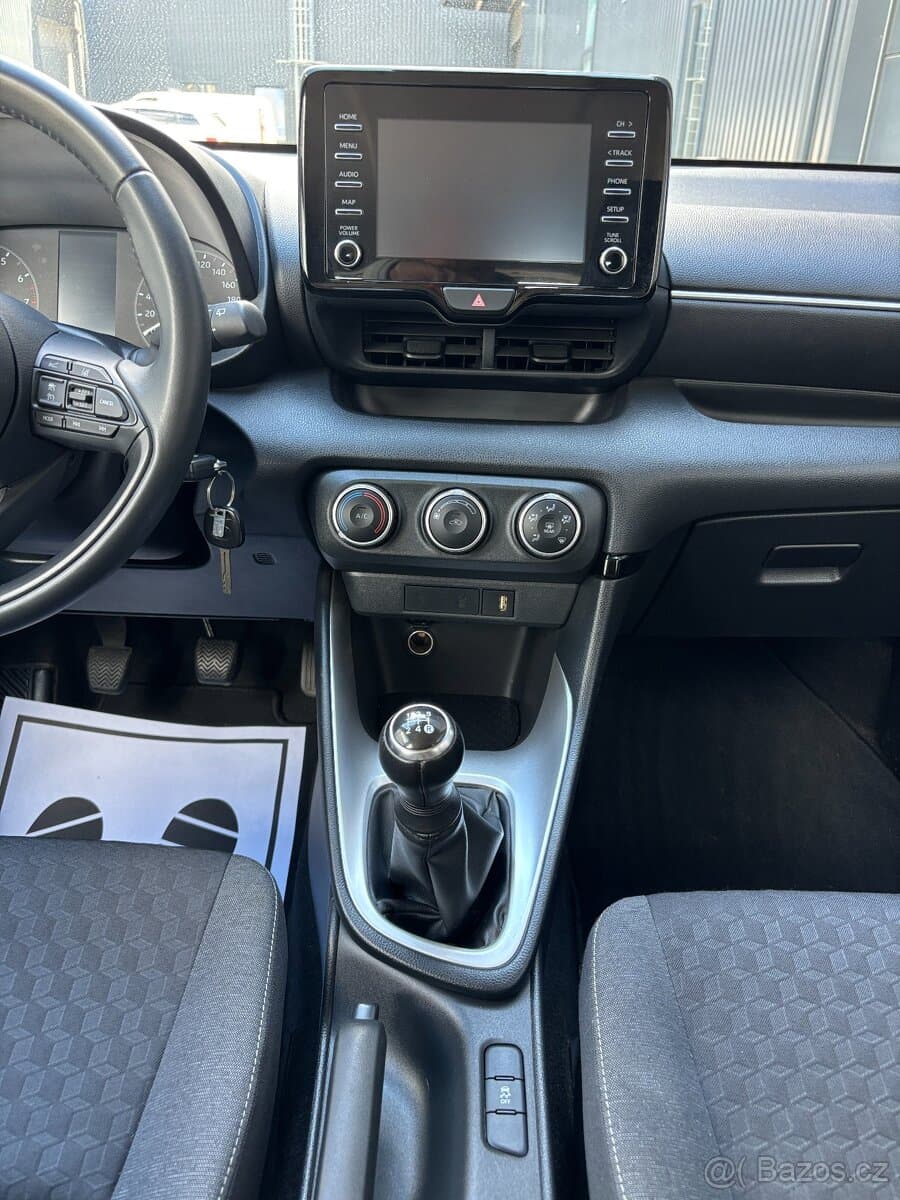 2023 Toyota YARIS - 14