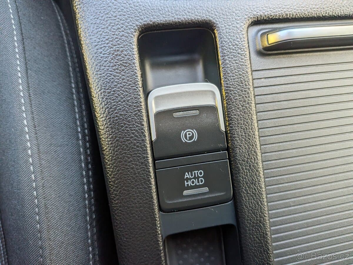 2017 Volkswagen PASSAT - 14