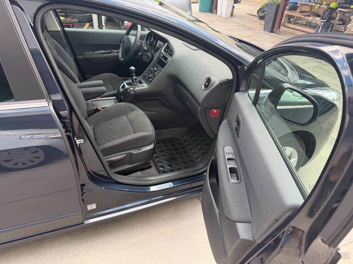 2013 Peugeot 5008 - 14