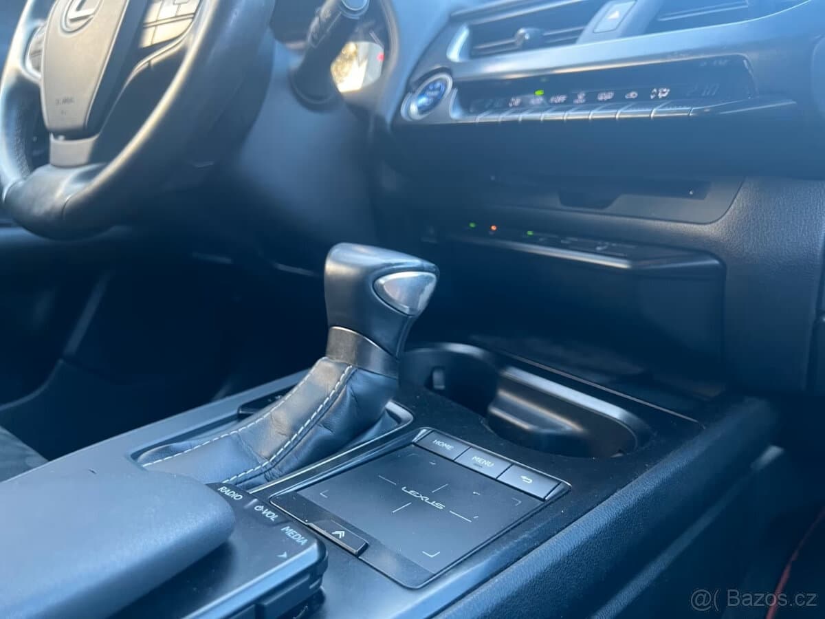 2019 Lexus UX - 14