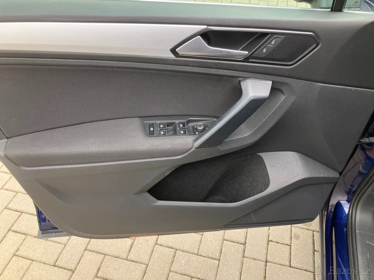 2017 Volkswagen TIGUAN - 14