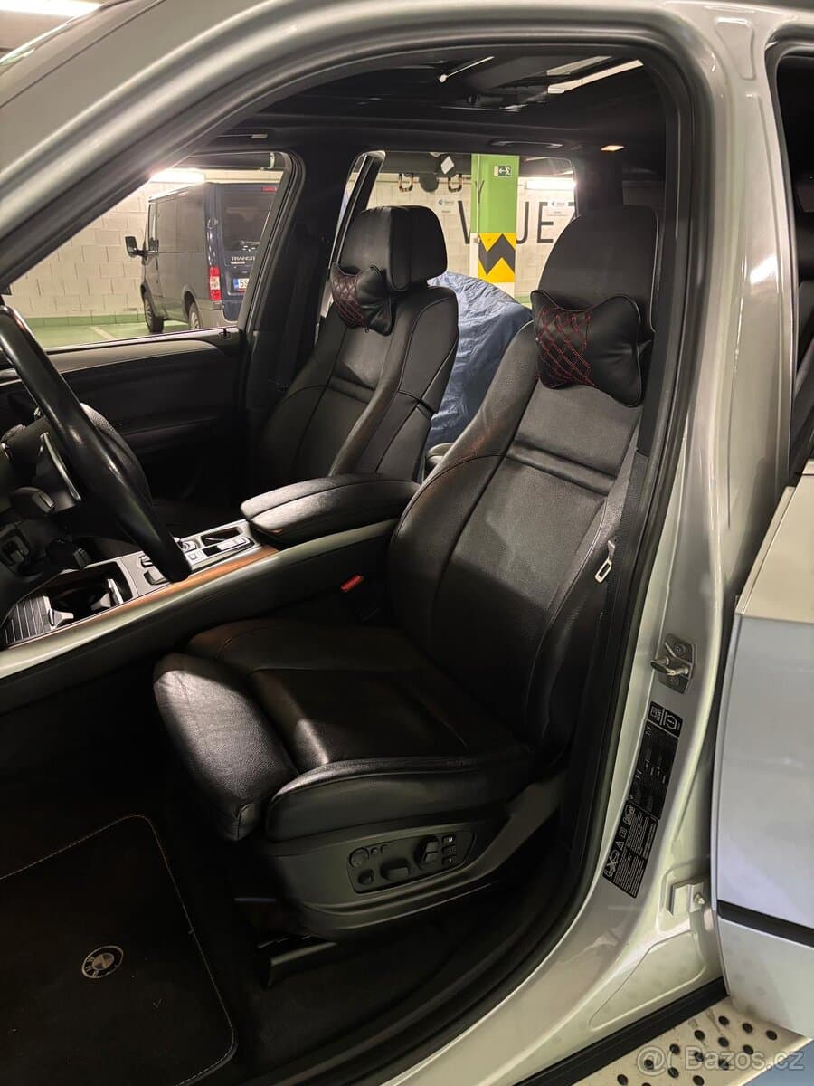 2011 BMW X5 - 14