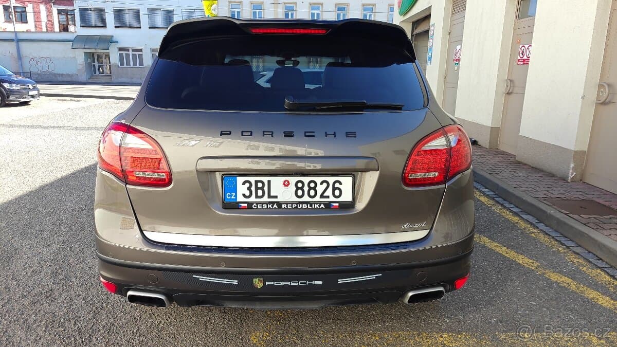 2013 Porsche CAYENNE - 14