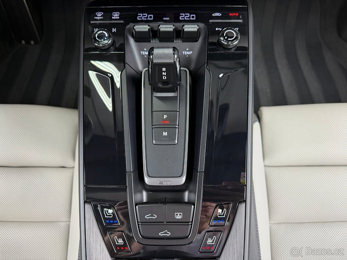 2026 Porsche 911 - 14
