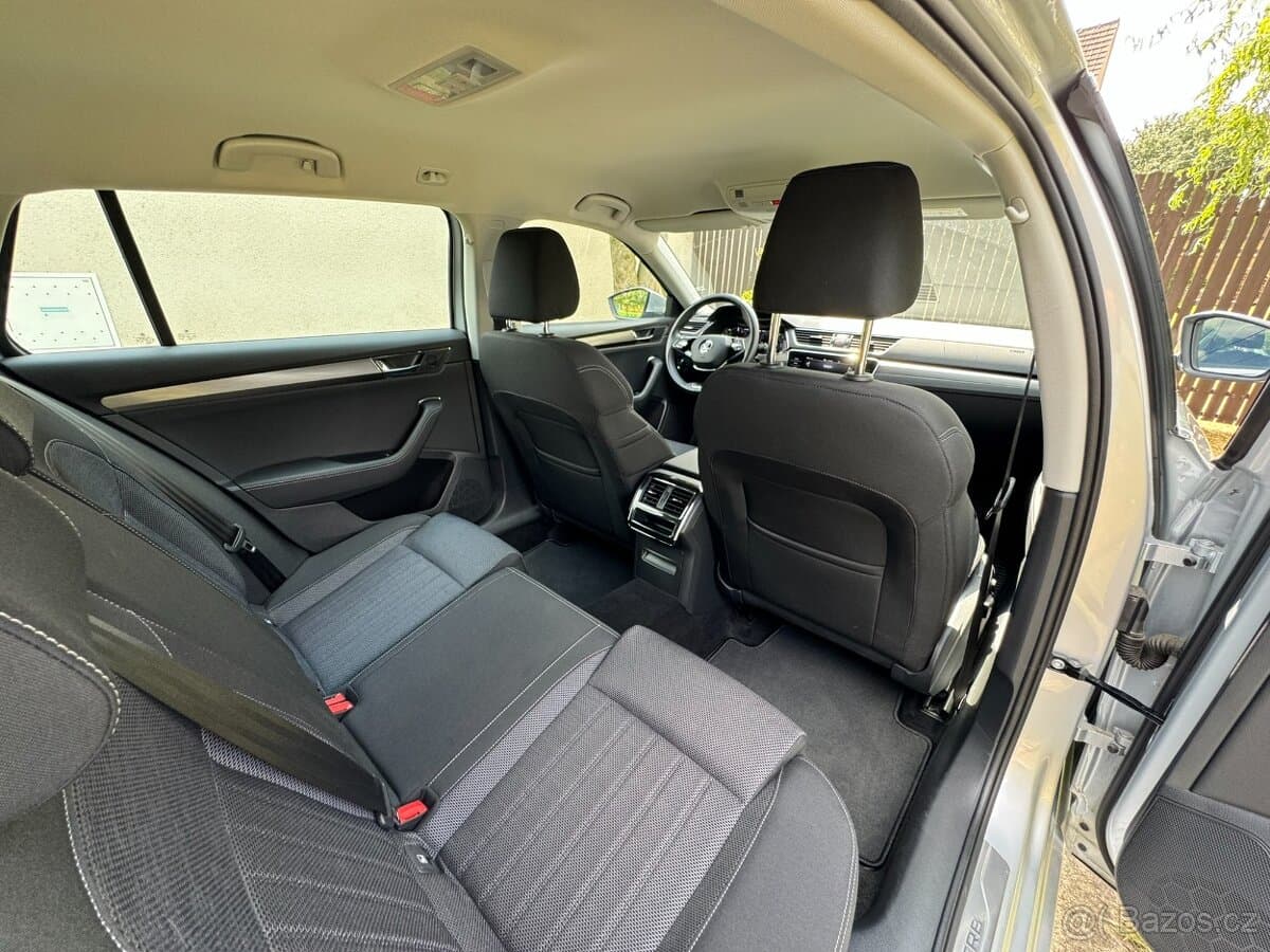2021 Škoda SUPERB - 14