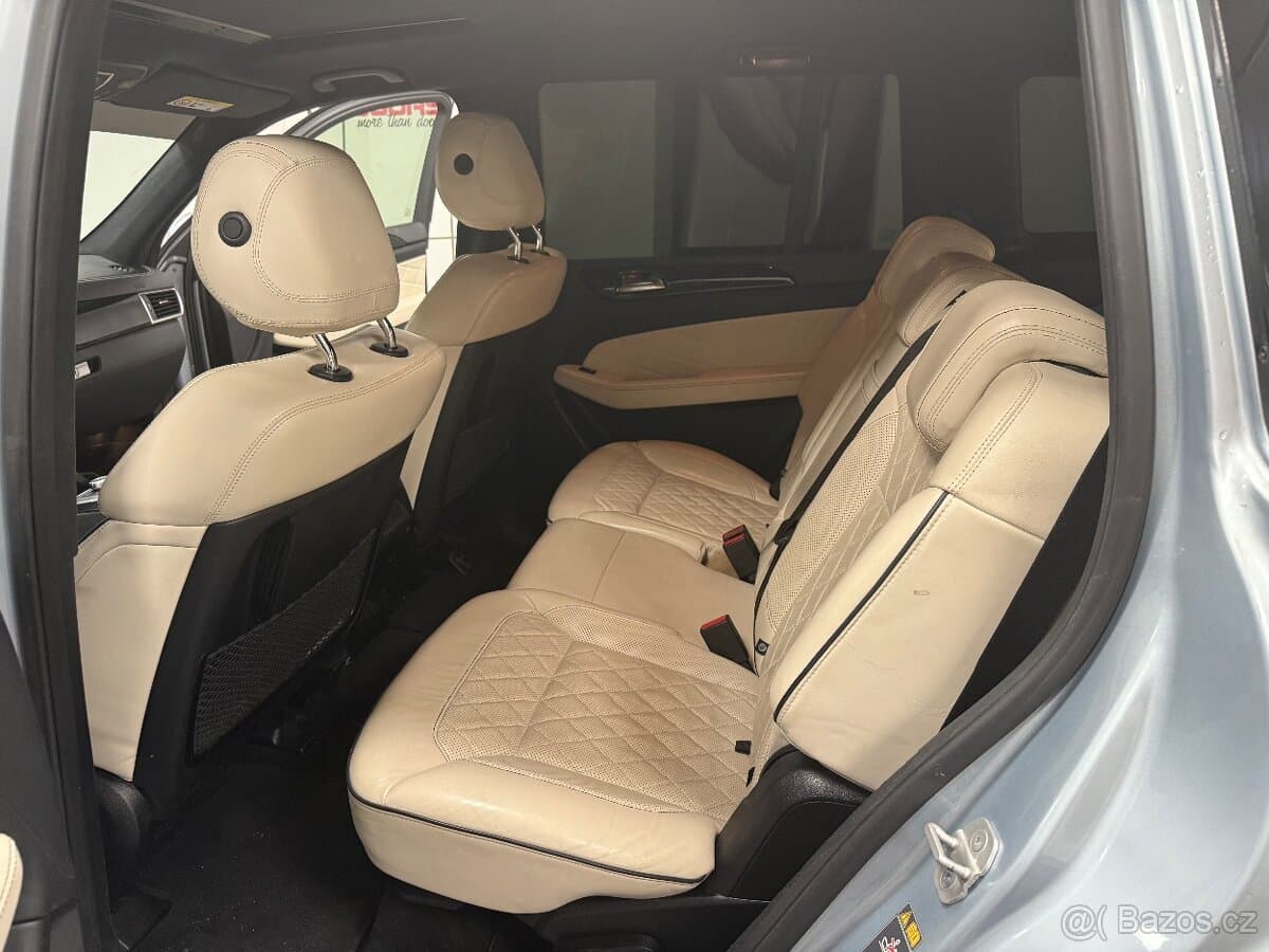 2015 Mercedes-Benz GL - 14