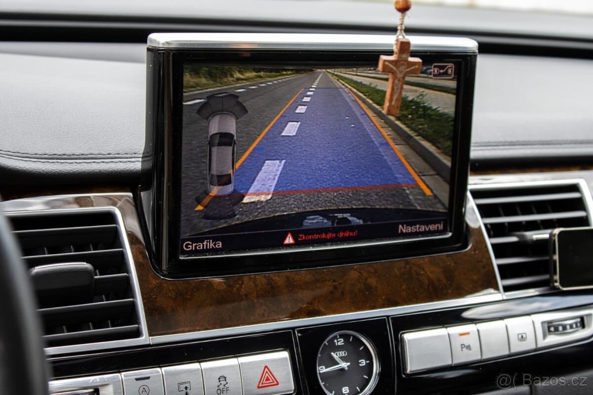 2014 Audi A8 - 14