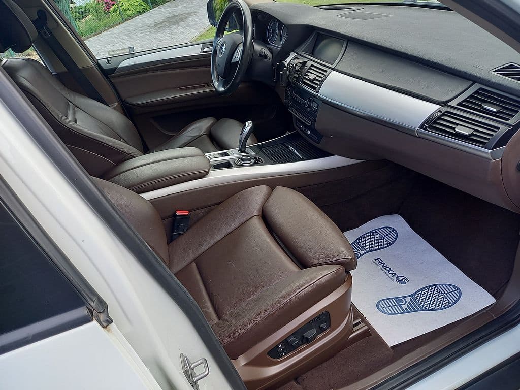 2012 BMW X5 - 14