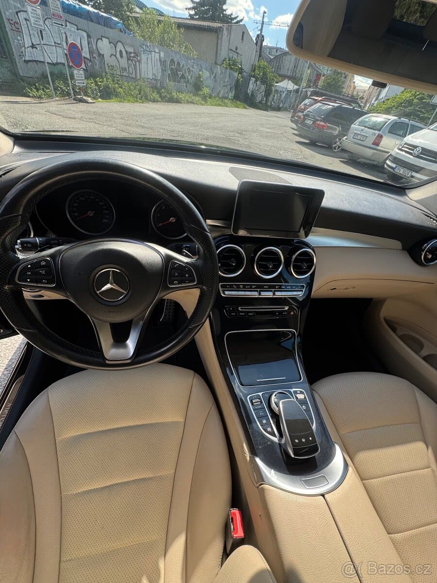 2016 Mercedes-Benz GLC - 14