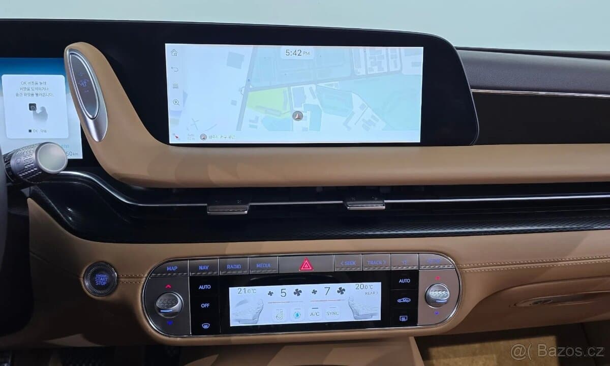 2022 Genesis G90 - 14
