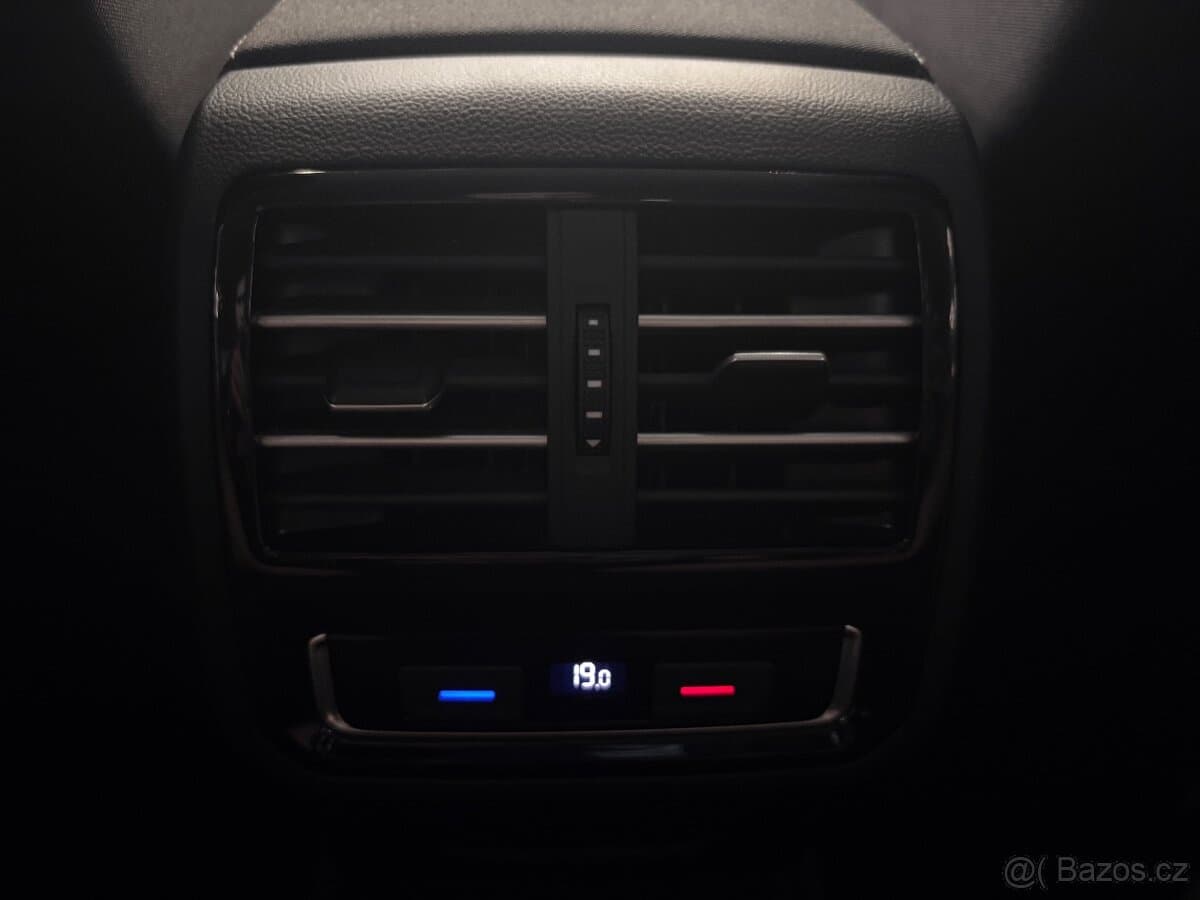 2016 Volkswagen PASSAT - 14
