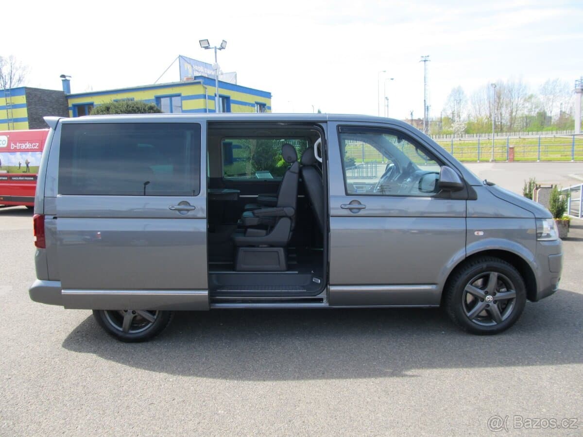 2010 Volkswagen MULTIVAN - 14