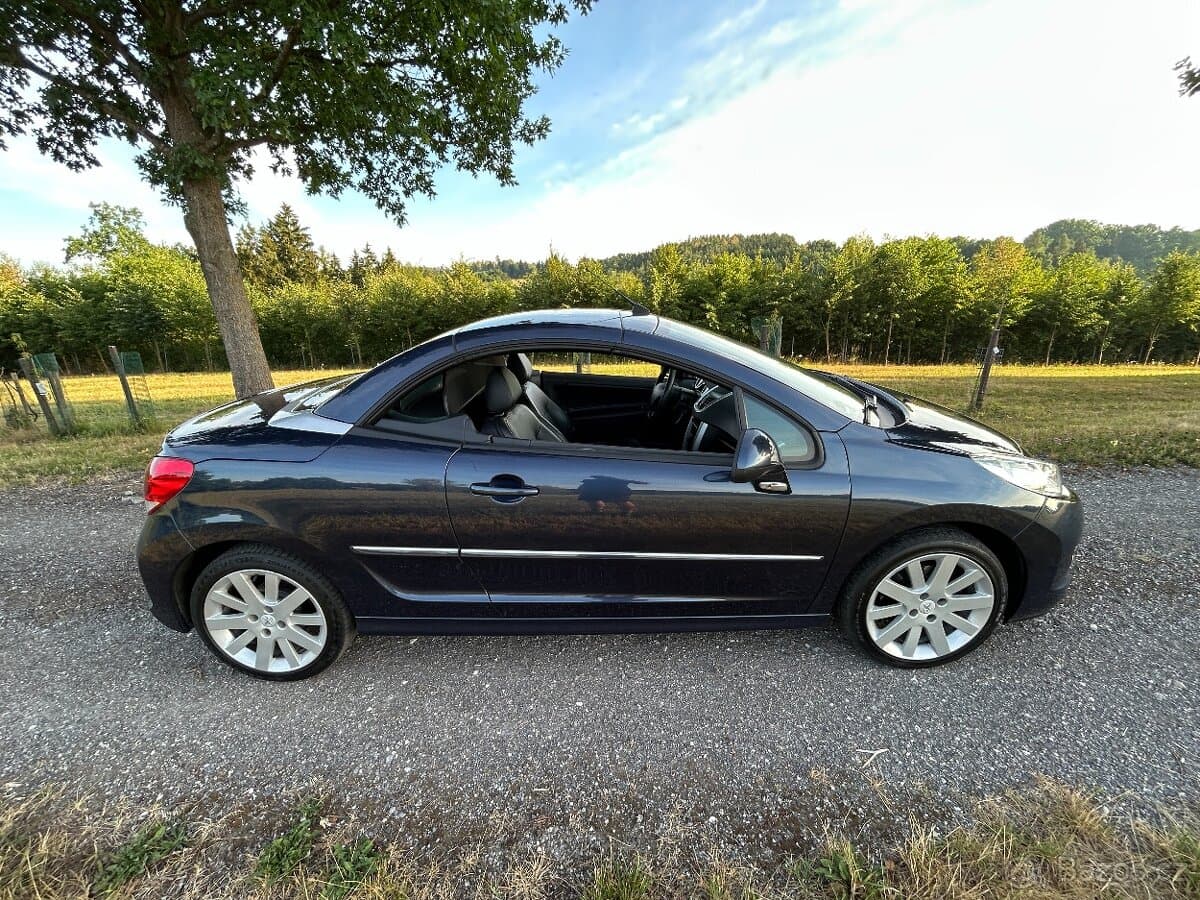 2015 Peugeot 207 - 14