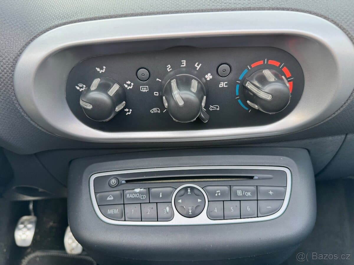2011 Renault WIND - 14