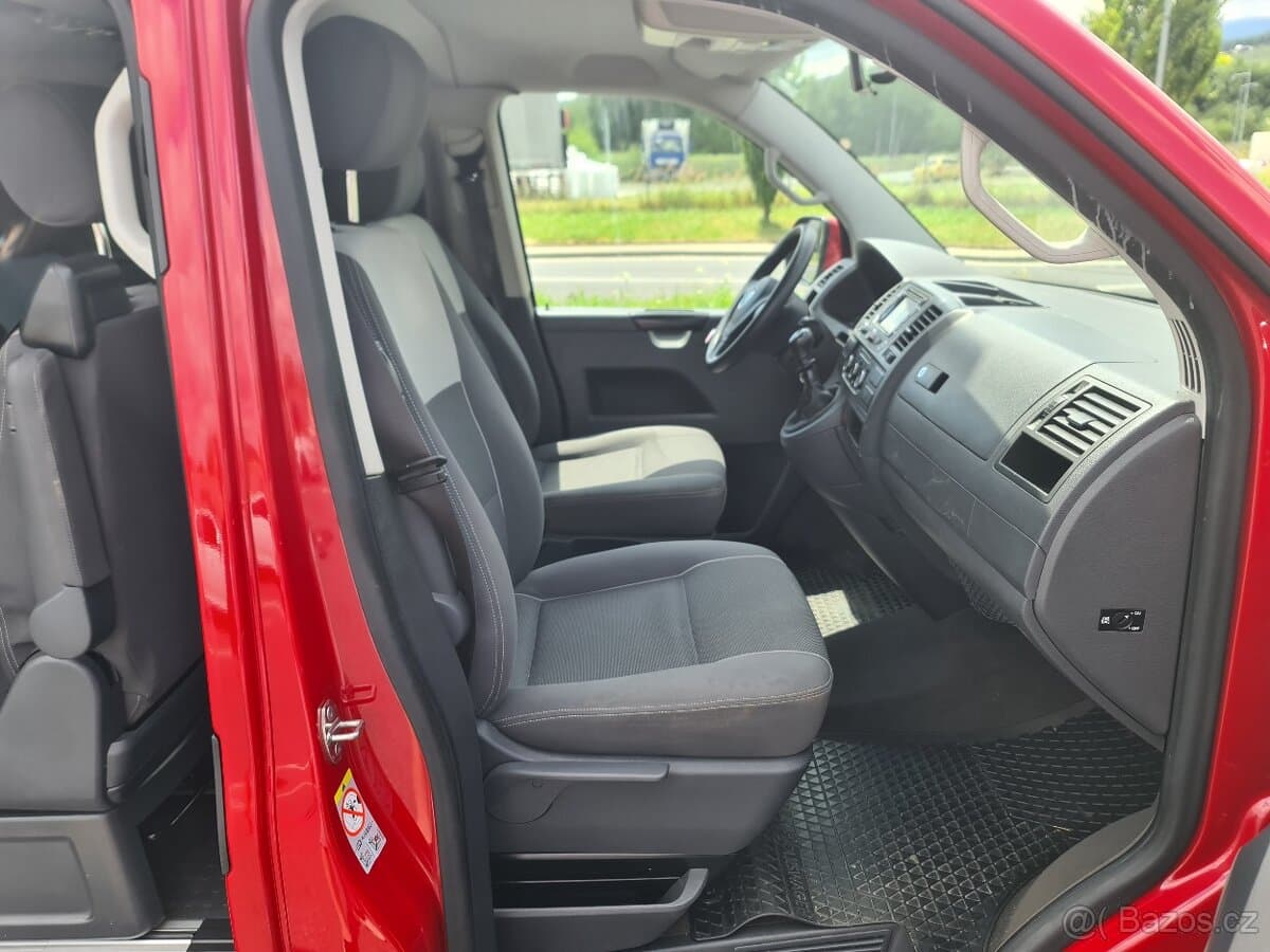 2011 Volkswagen MULTIVAN - 14