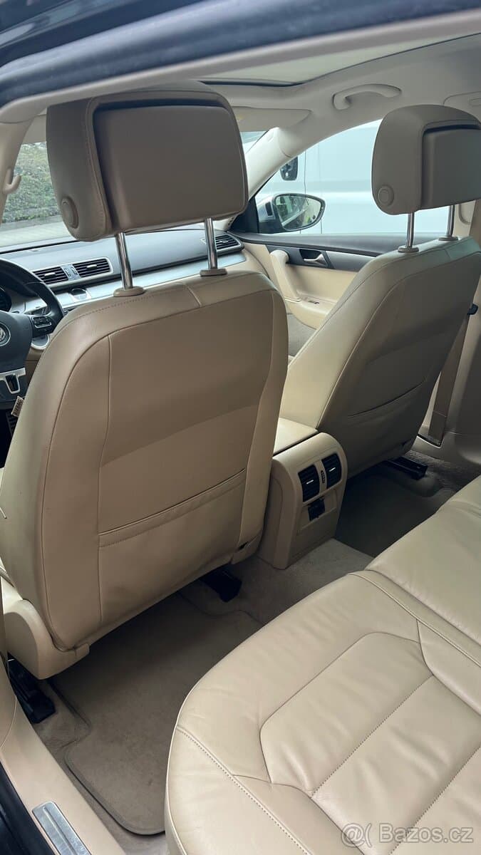 2012 Volkswagen PASSAT - 14