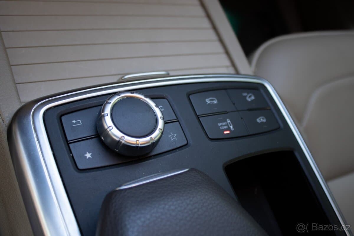Mercedes-Benz M-CLASS - 14