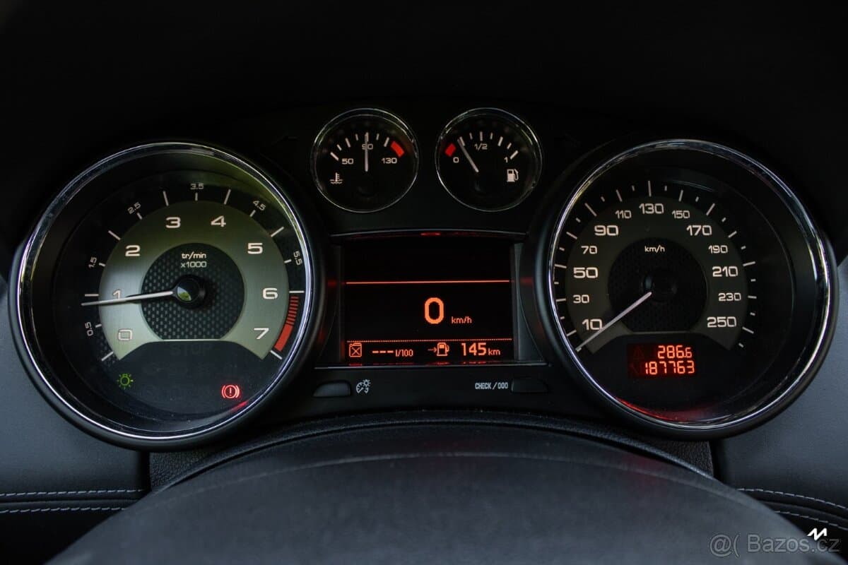 2011 Peugeot RCZ - 14