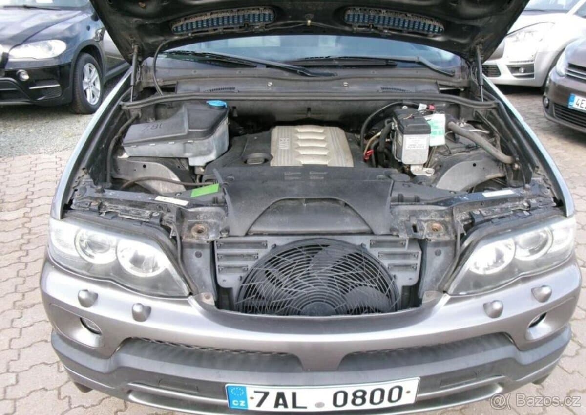 2004 BMW X5 - 14