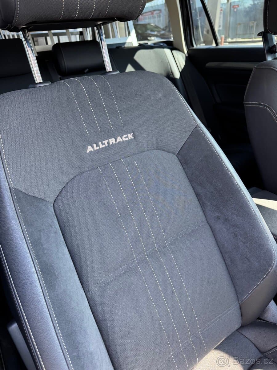 2017 Volkswagen PASSAT - 14