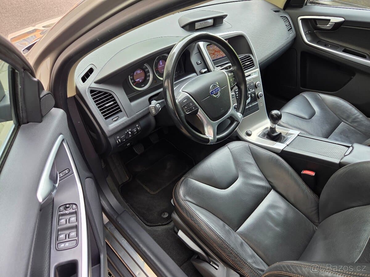 2011 Volvo XC60 - 14