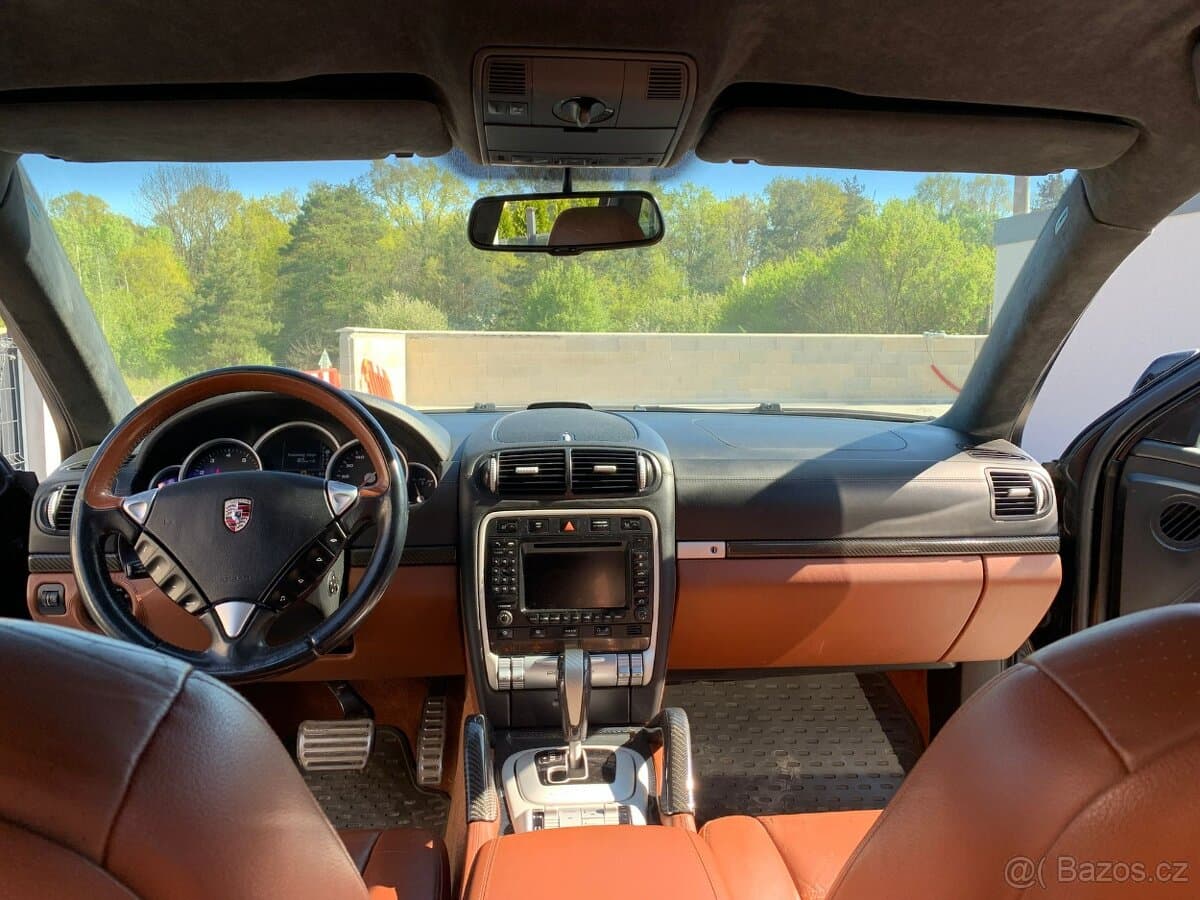 2009 Porsche CAYENNE - 14