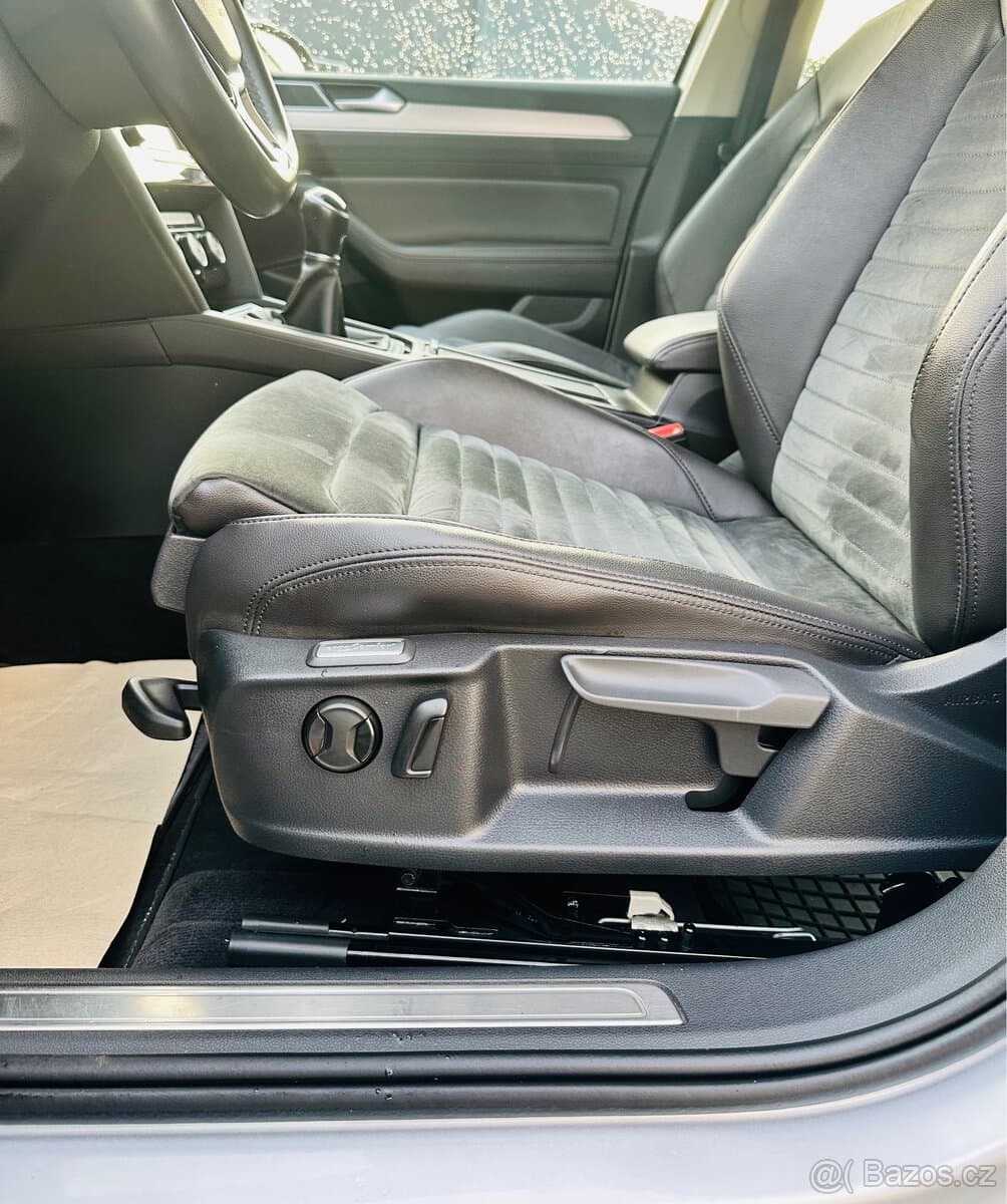 2016 Volkswagen PASSAT - 14