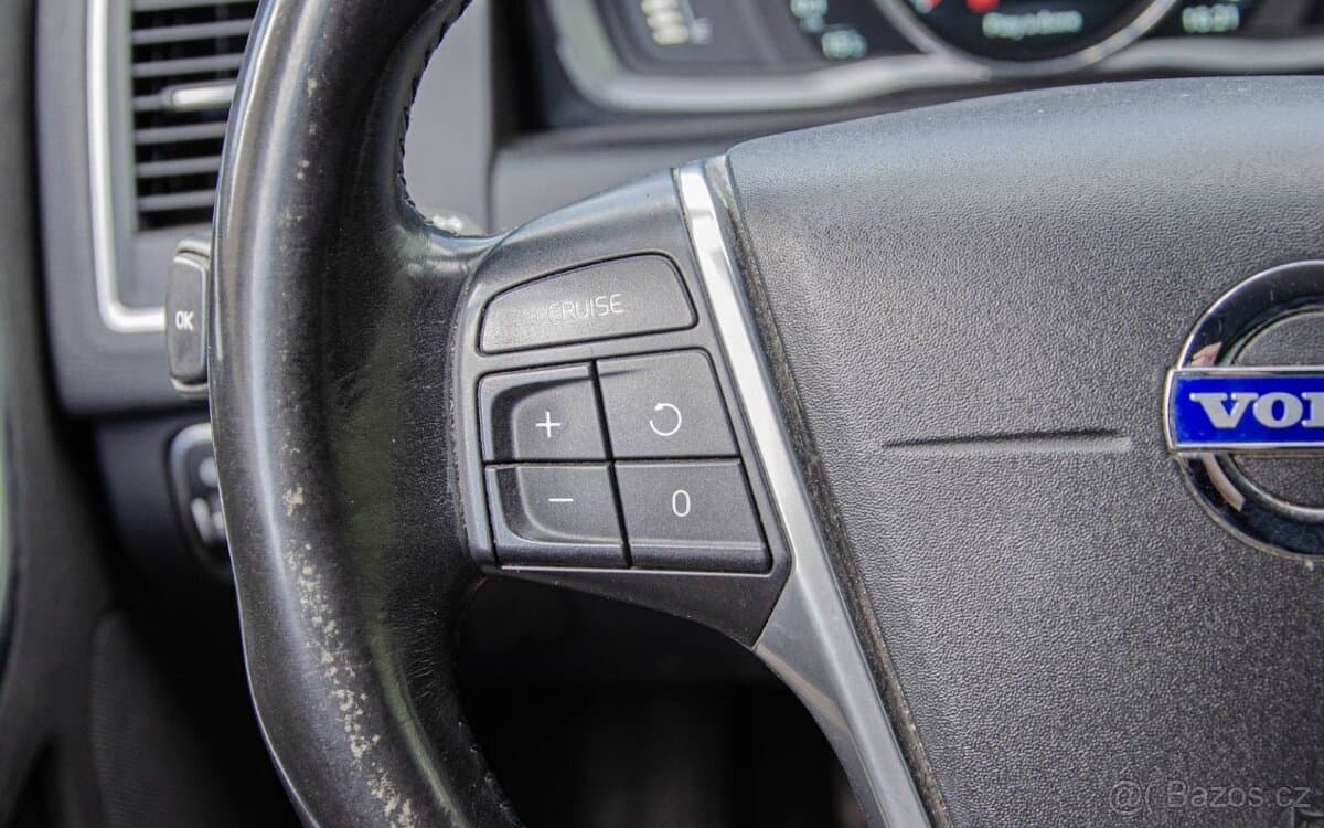 2015 Volvo XC60 - 14