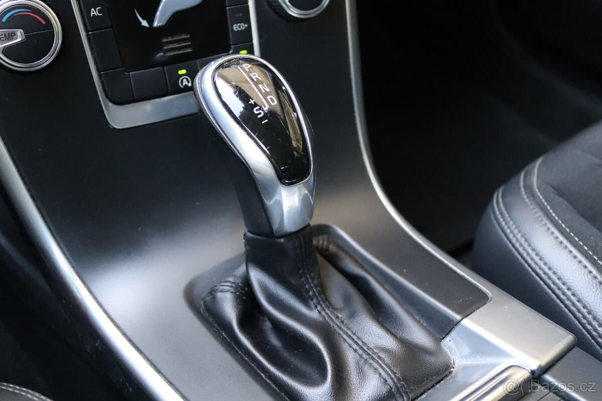 2015 Volvo XC60 - 14