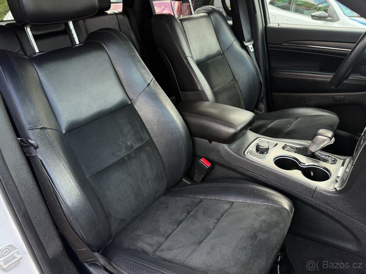 2018 Jeep CHEROKEE - 14