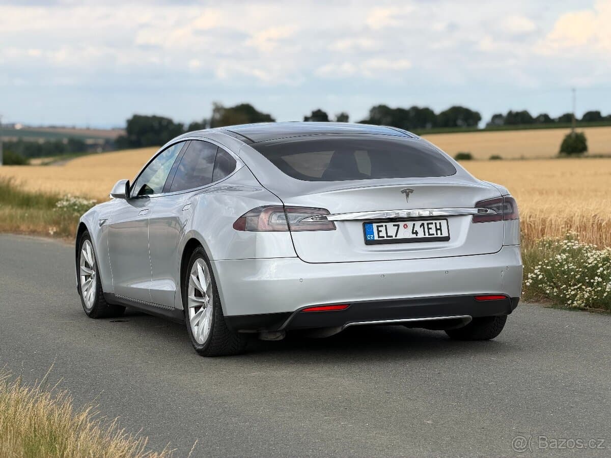 2013 Tesla MODEL S - 14