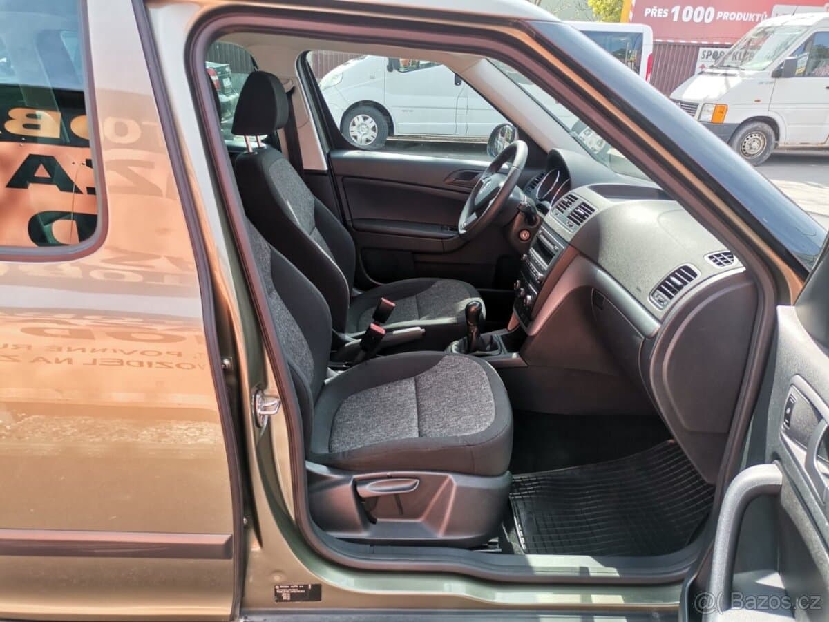 2015 Škoda YETI - 14