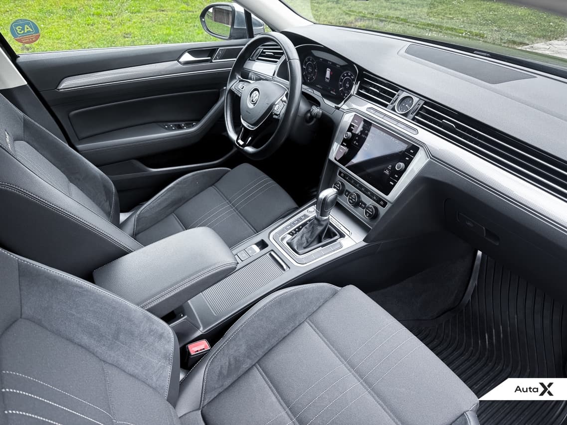 2017 Volkswagen PASSAT - 14
