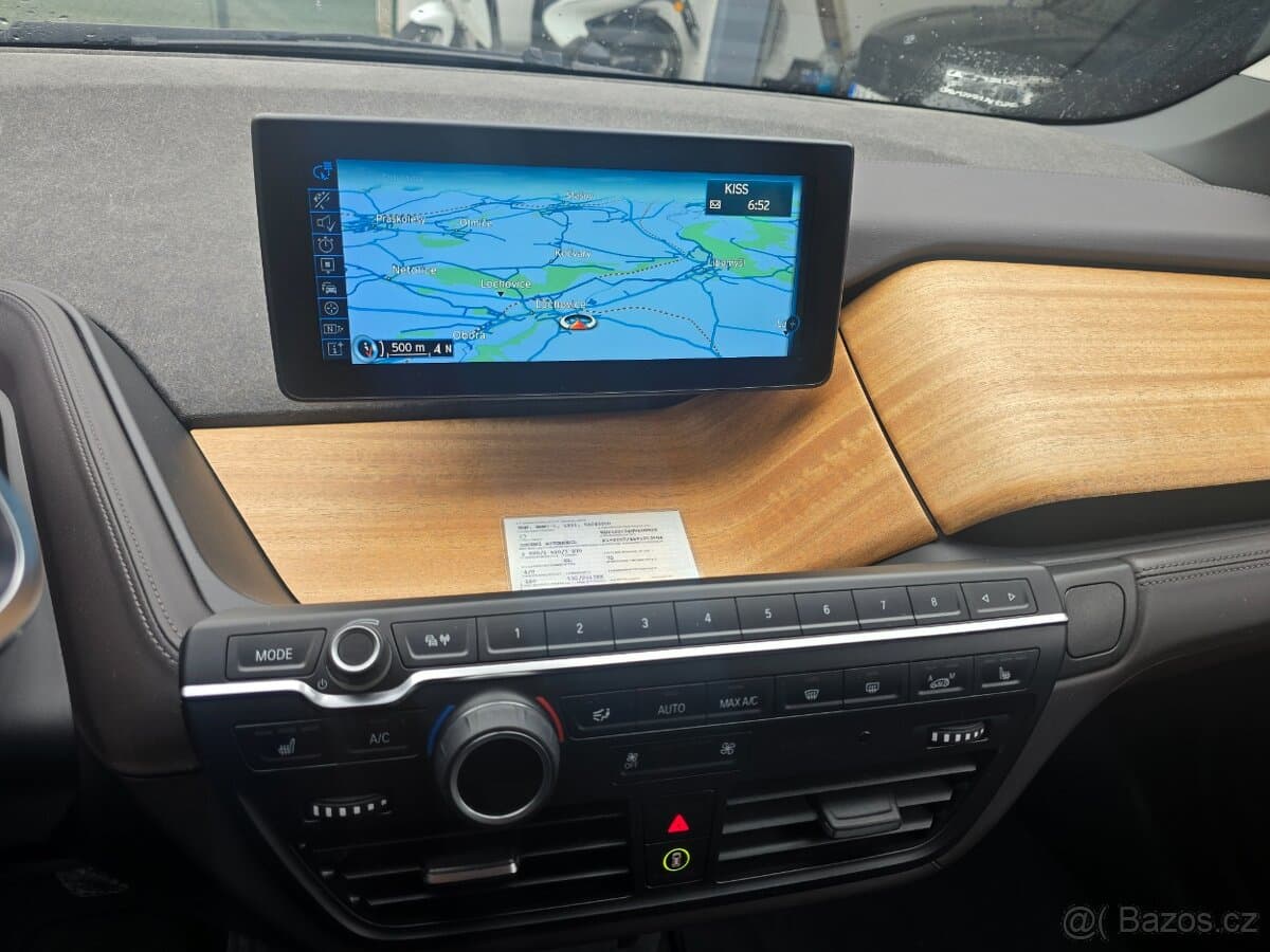 2016 BMW i3 - 14