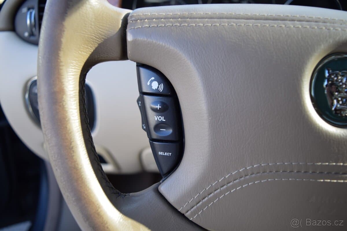 2004 Jaguar XJ - 14