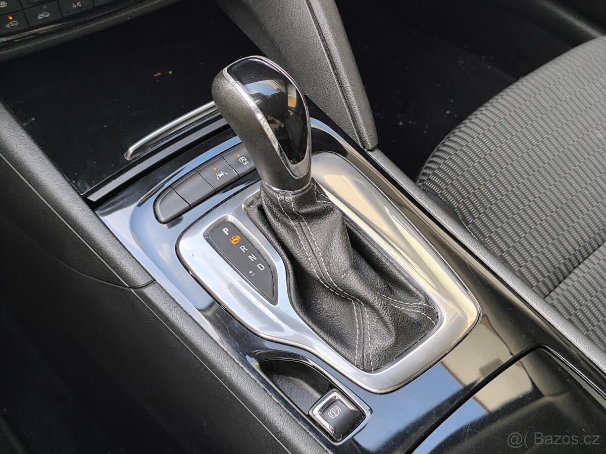2018 Opel INSIGNIA - 14