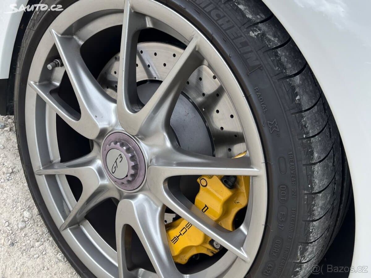 2009 Porsche 911 - 14