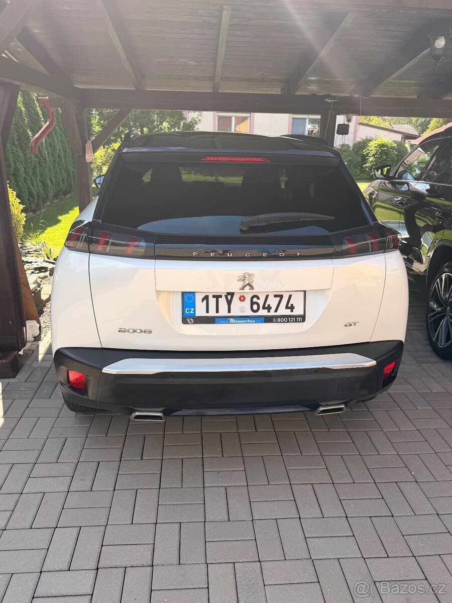 2021 Peugeot 2008 - 14