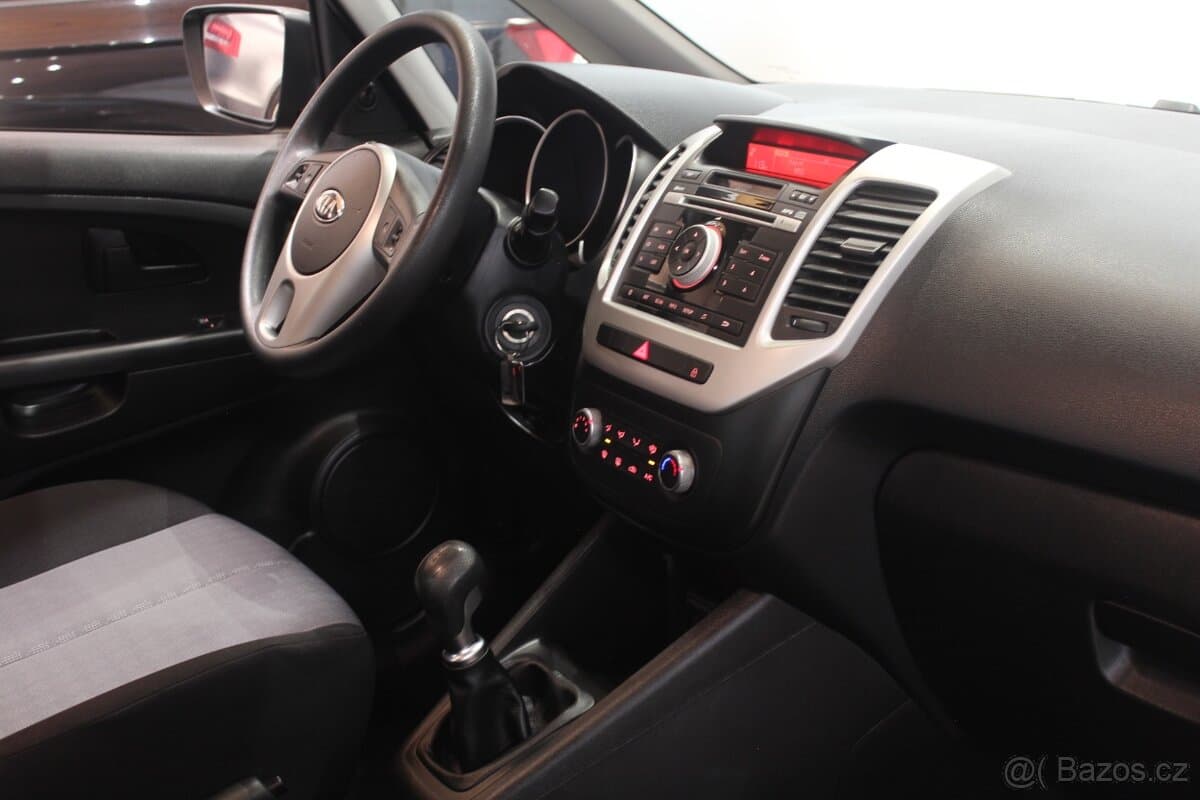 2016 Kia VENGA - 14