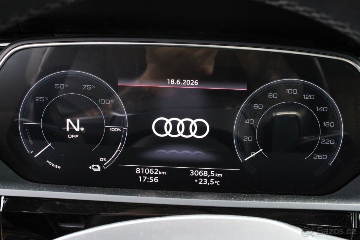 Audi E-TRON - 14
