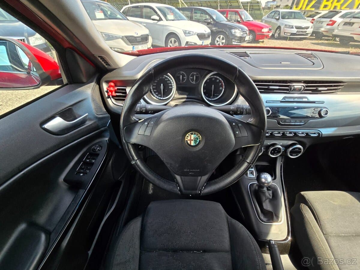 2011 Alfa Romeo GIULIETTA - 14