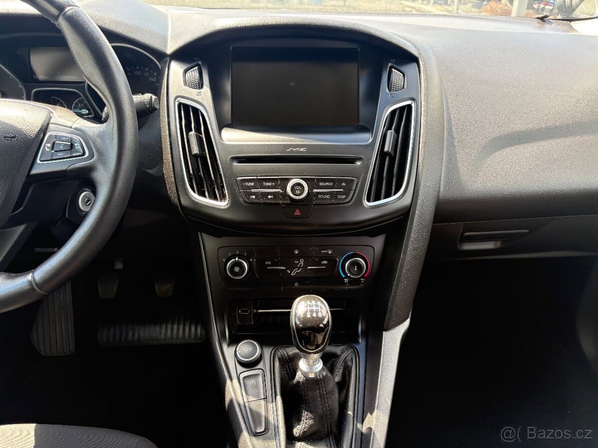 2015 Ford FOCUS - 14