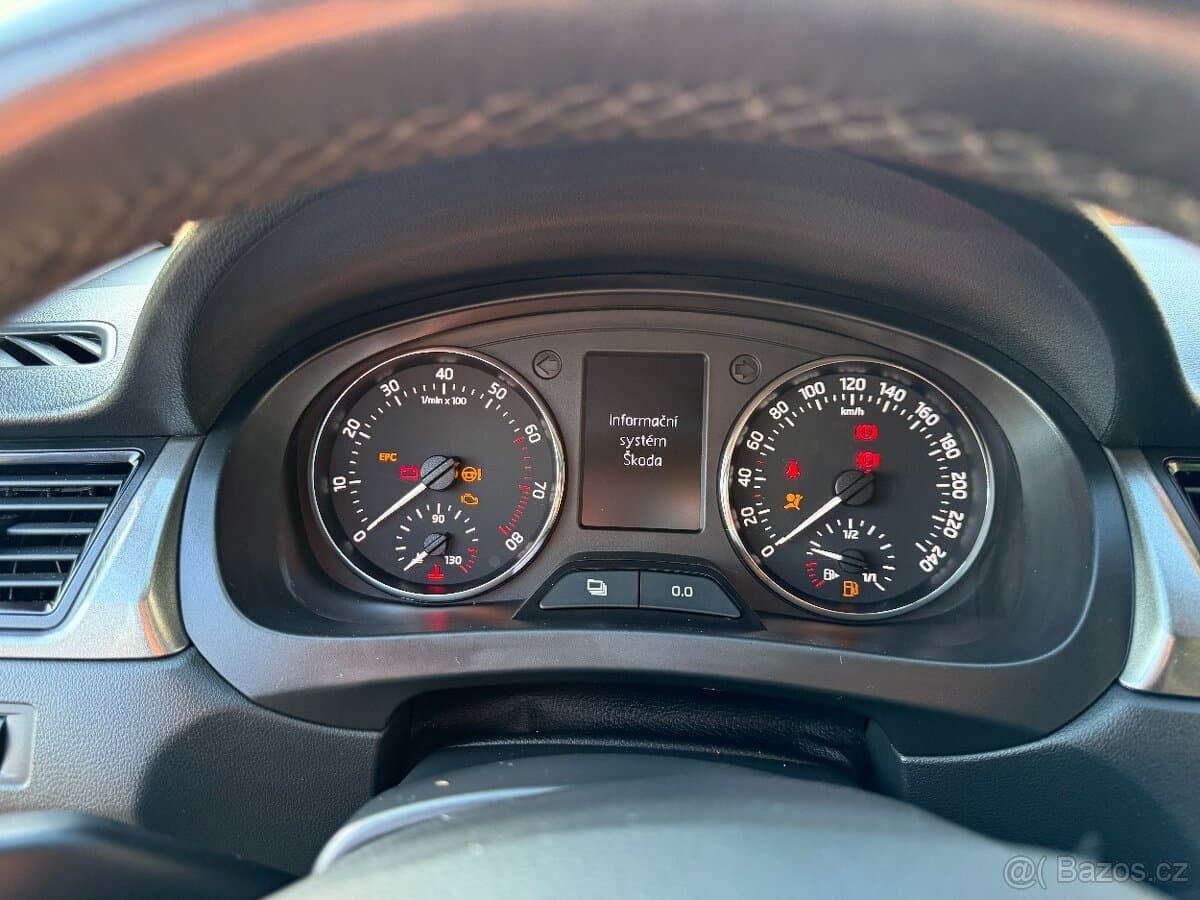 2014 Škoda RAPID - 14
